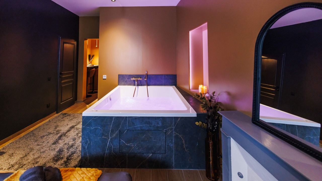 Photo of Bathroom in Downtown Angers