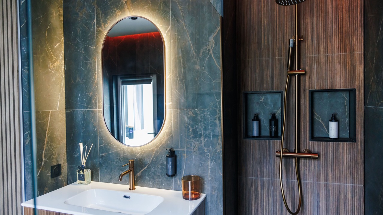 Photo of Bathroom in Downtown Angers
