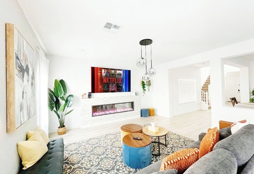 Photo of Livingroom in Enterprise