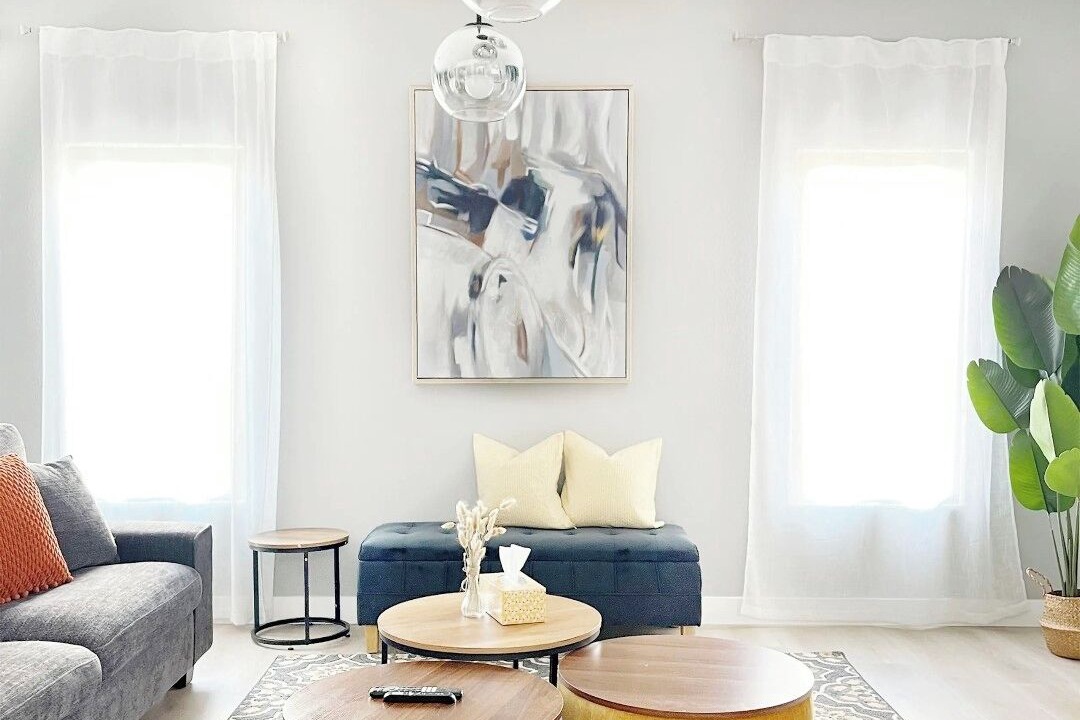 Photo of Livingroom in Enterprise