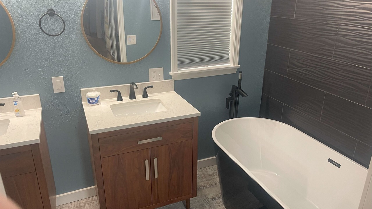 Photo of Bathroom in Grove