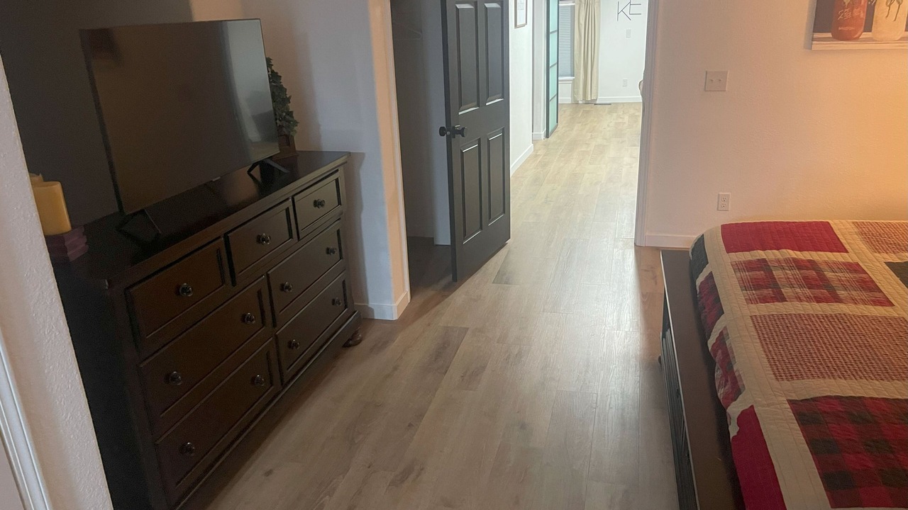 Photo of Bedroom in Grove