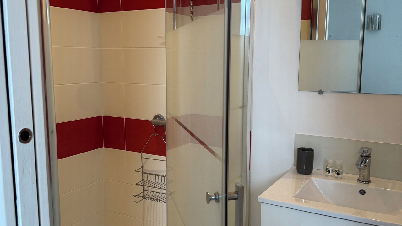 Photo of Bathroom in Laval