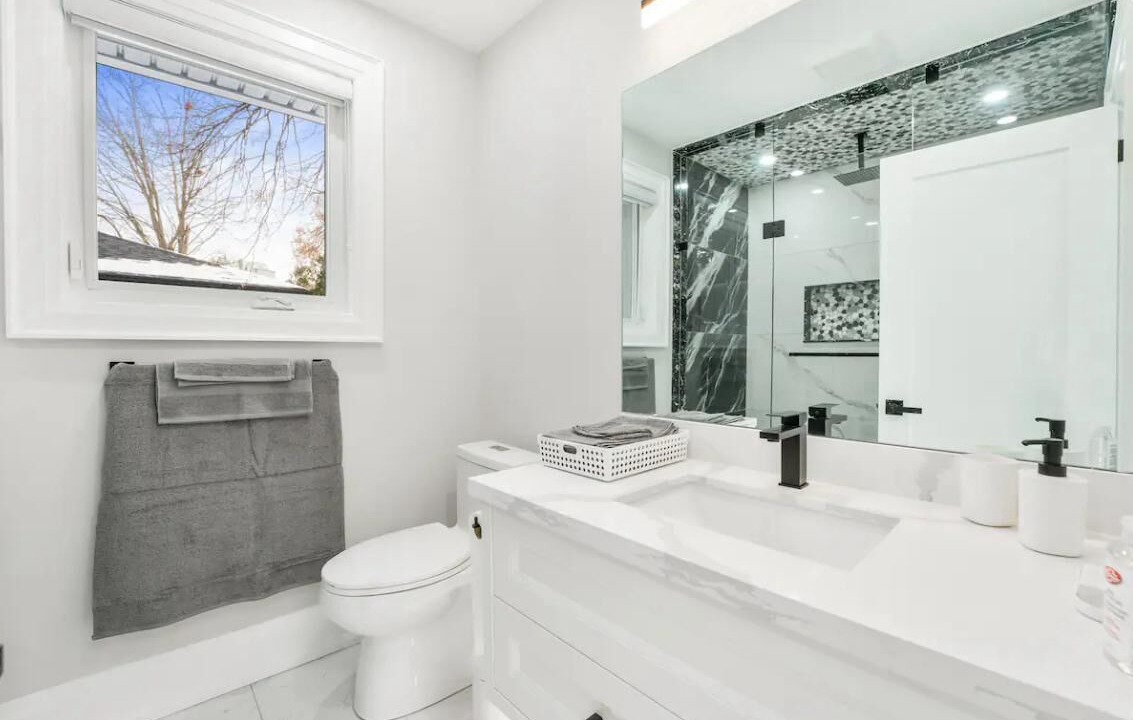 Photo of Bathroom in Henry Farm