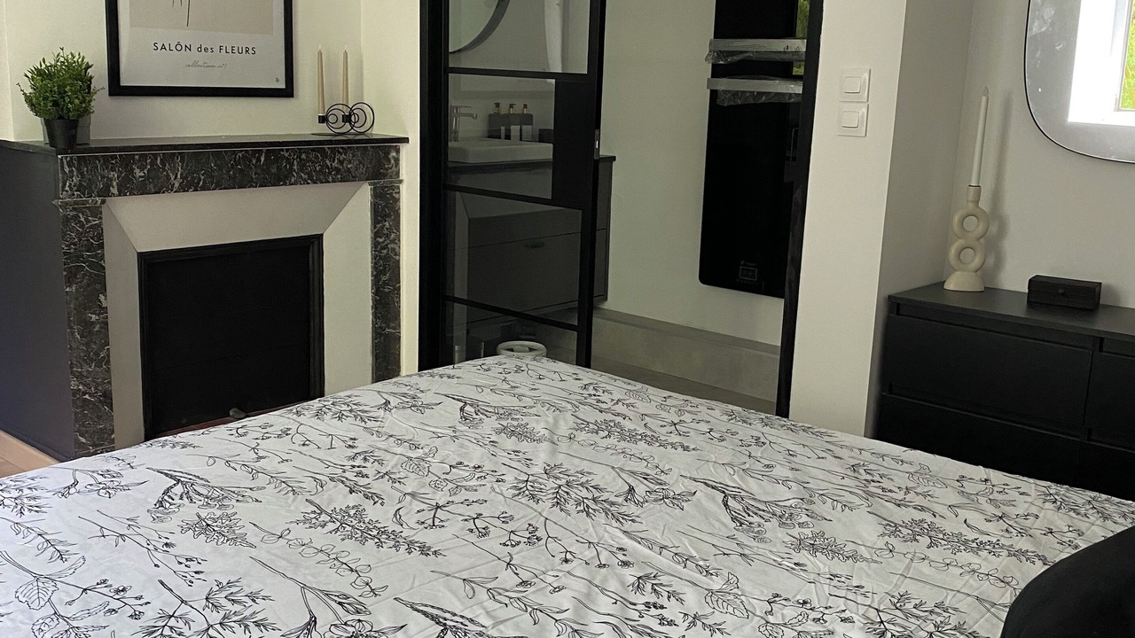 Photo of Bedroom in Charleville-Mezieres