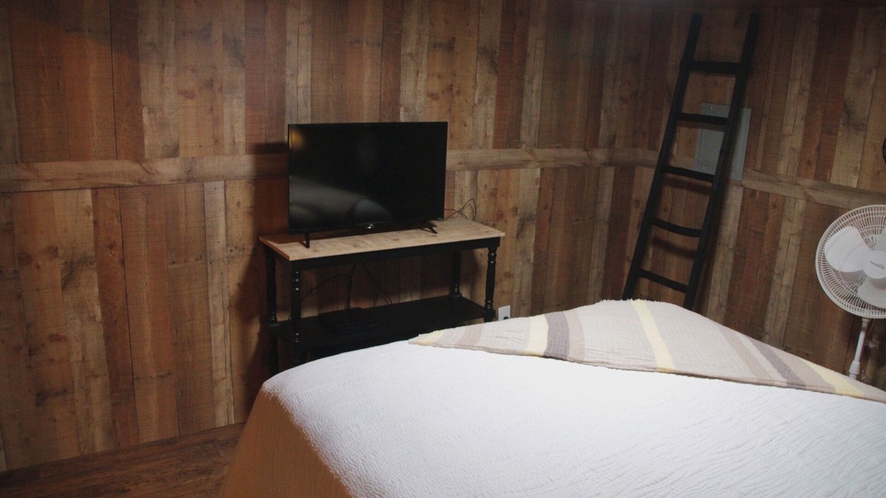 Photo of Bedroom in Scraper