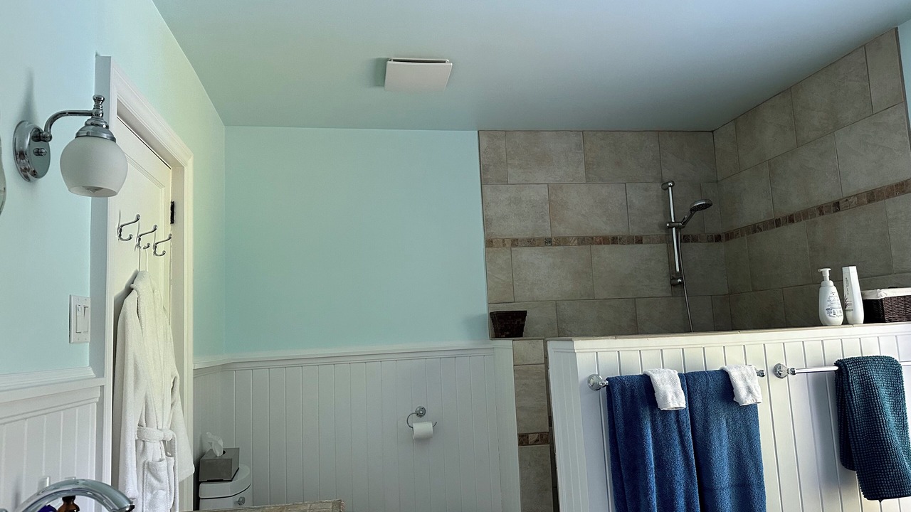Photo of Bathroom in Ivry-sur-le-Lac