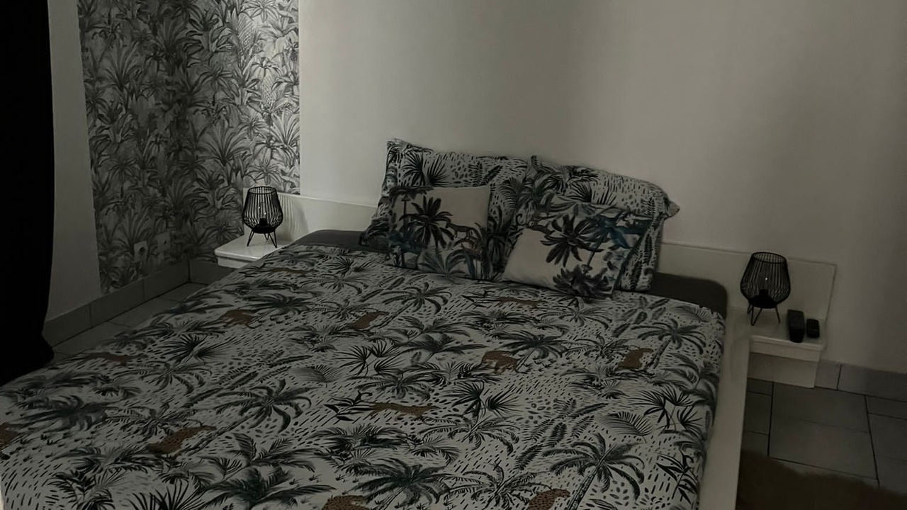 Photo of Bedroom in Anatole France Danton