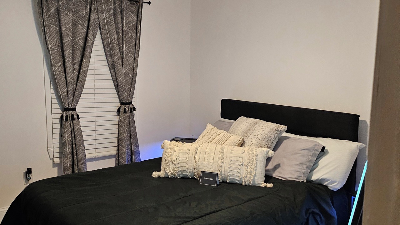 Photo of Bedroom in Candler-McAfee