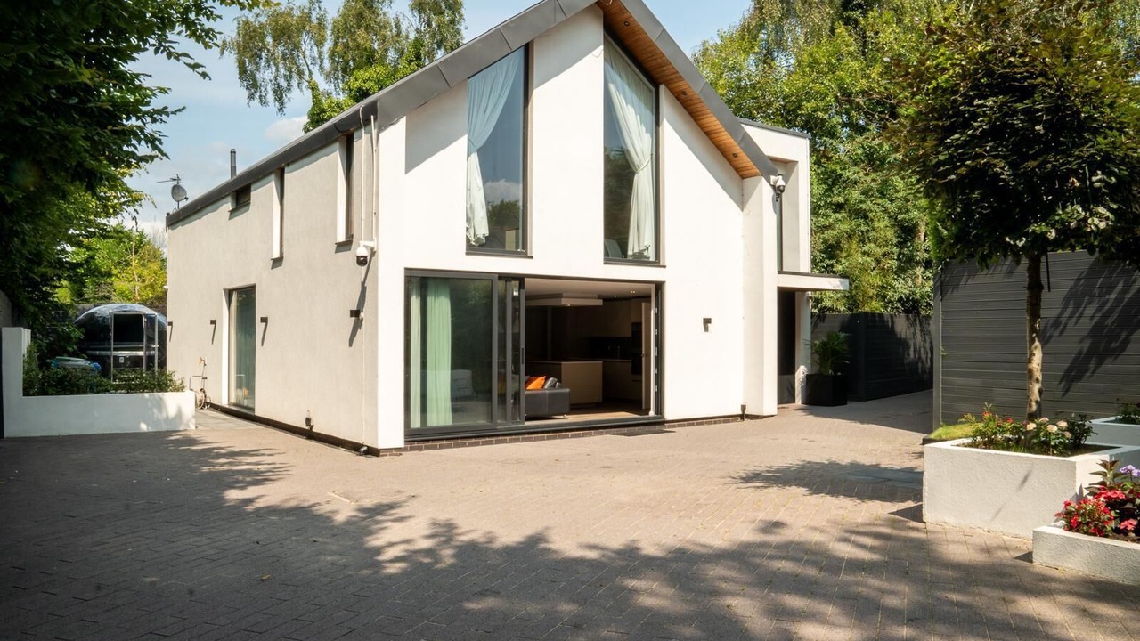 Photo of Outdoor in Timperley