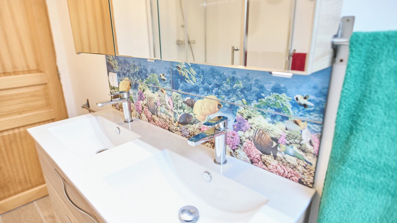Photo of Bathroom in Colembert