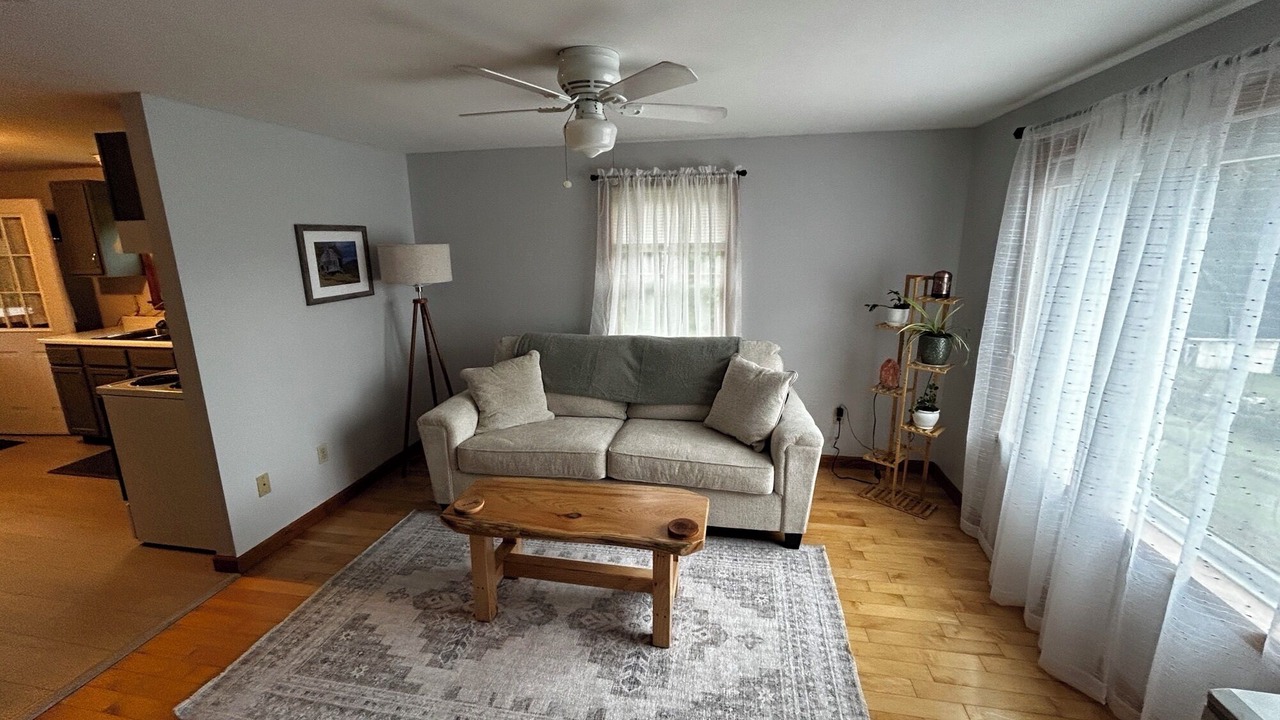 Photo of Livingroom in Clarendon