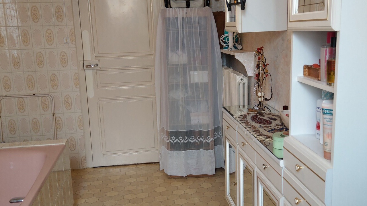 Photo of Bathroom in Romilly-sur-Seine