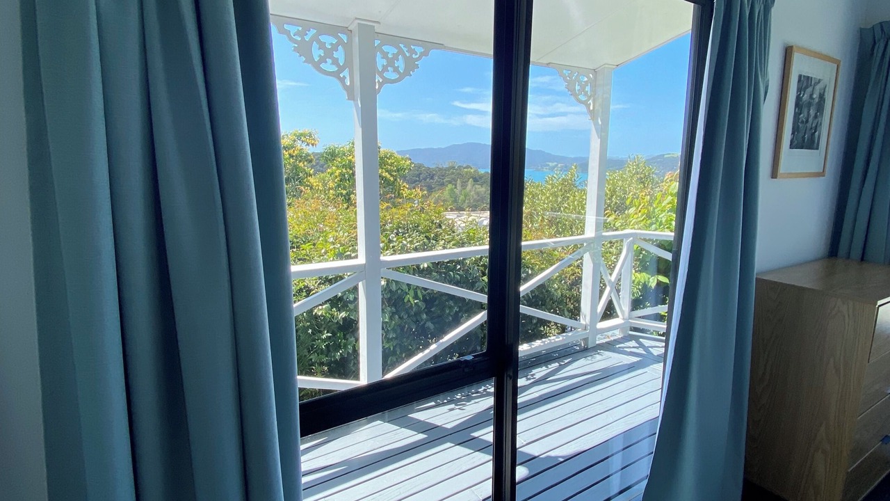 Photo of Others in Cable Bay