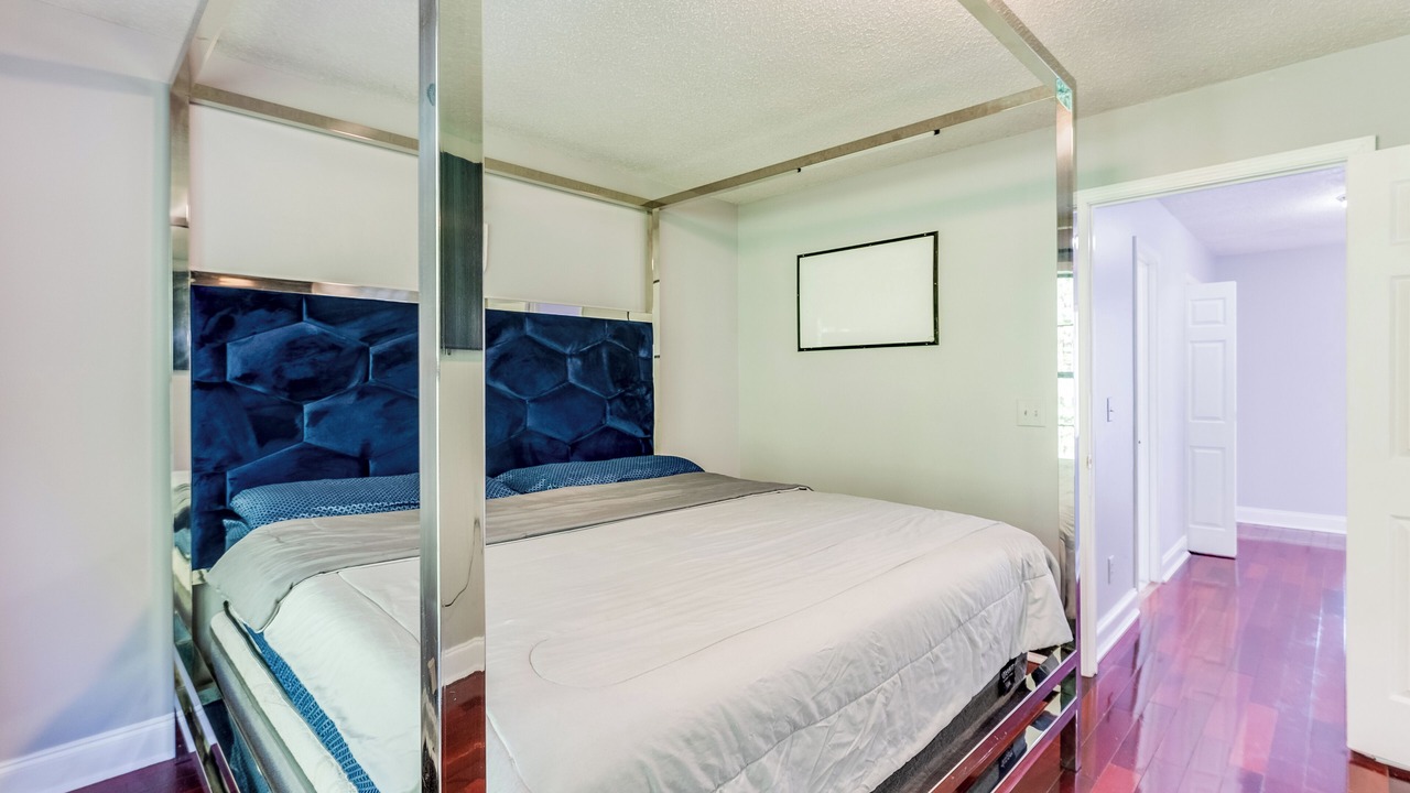 Photo of Bedroom in Stone Mountain