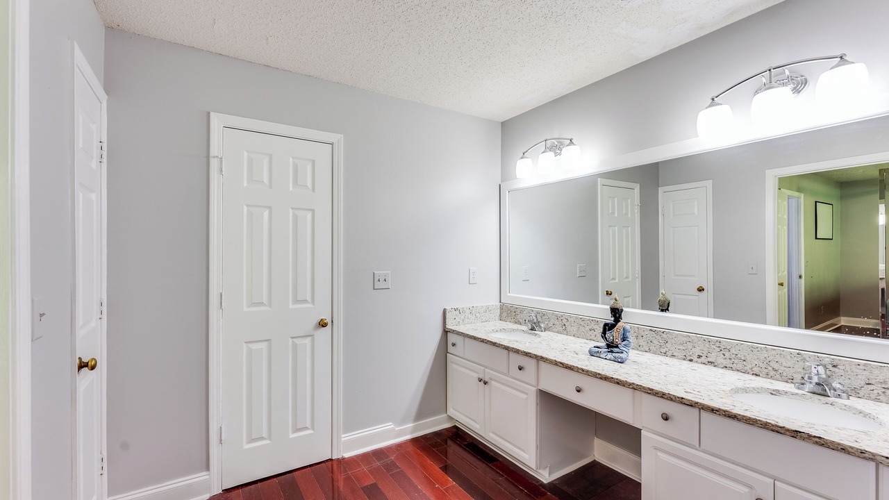 Photo of Bathroom in Stone Mountain