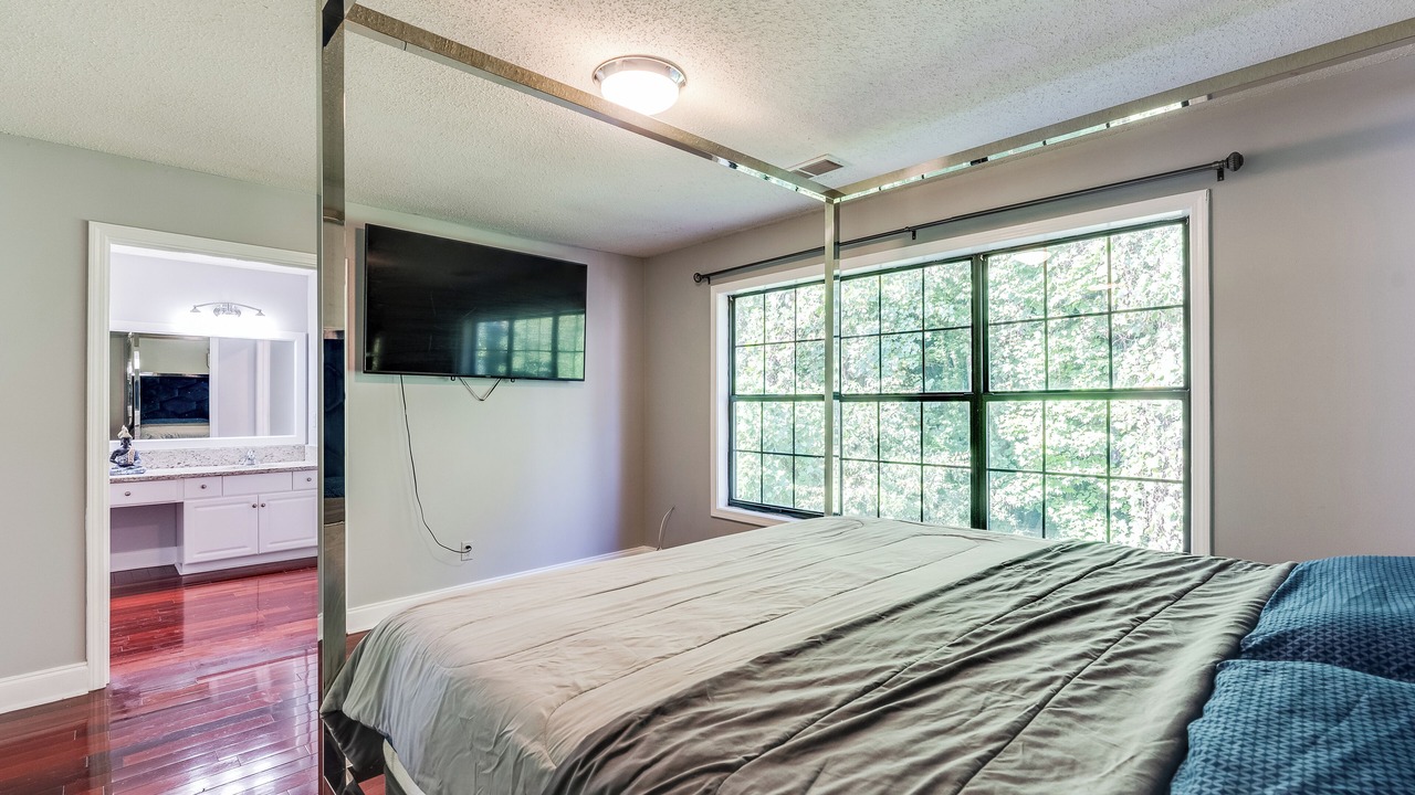 Photo of Bedroom in Stone Mountain