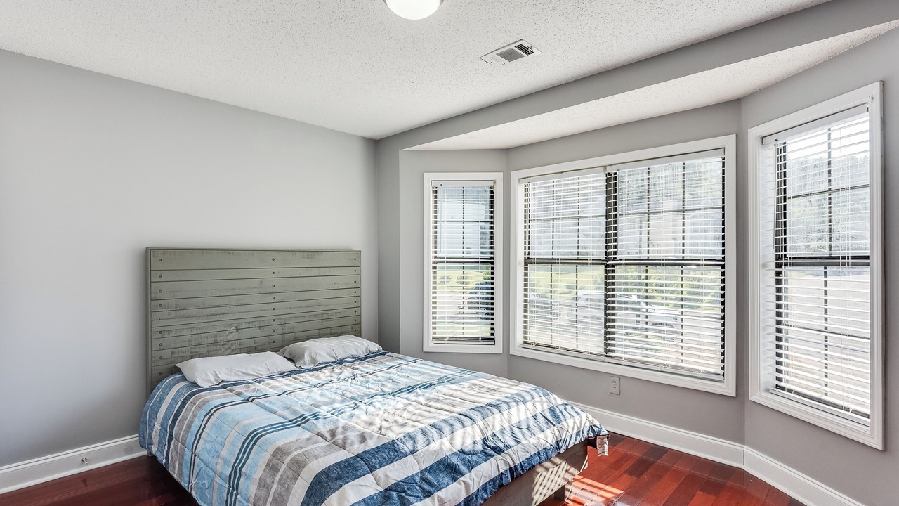 Photo of Bedroom in Stone Mountain