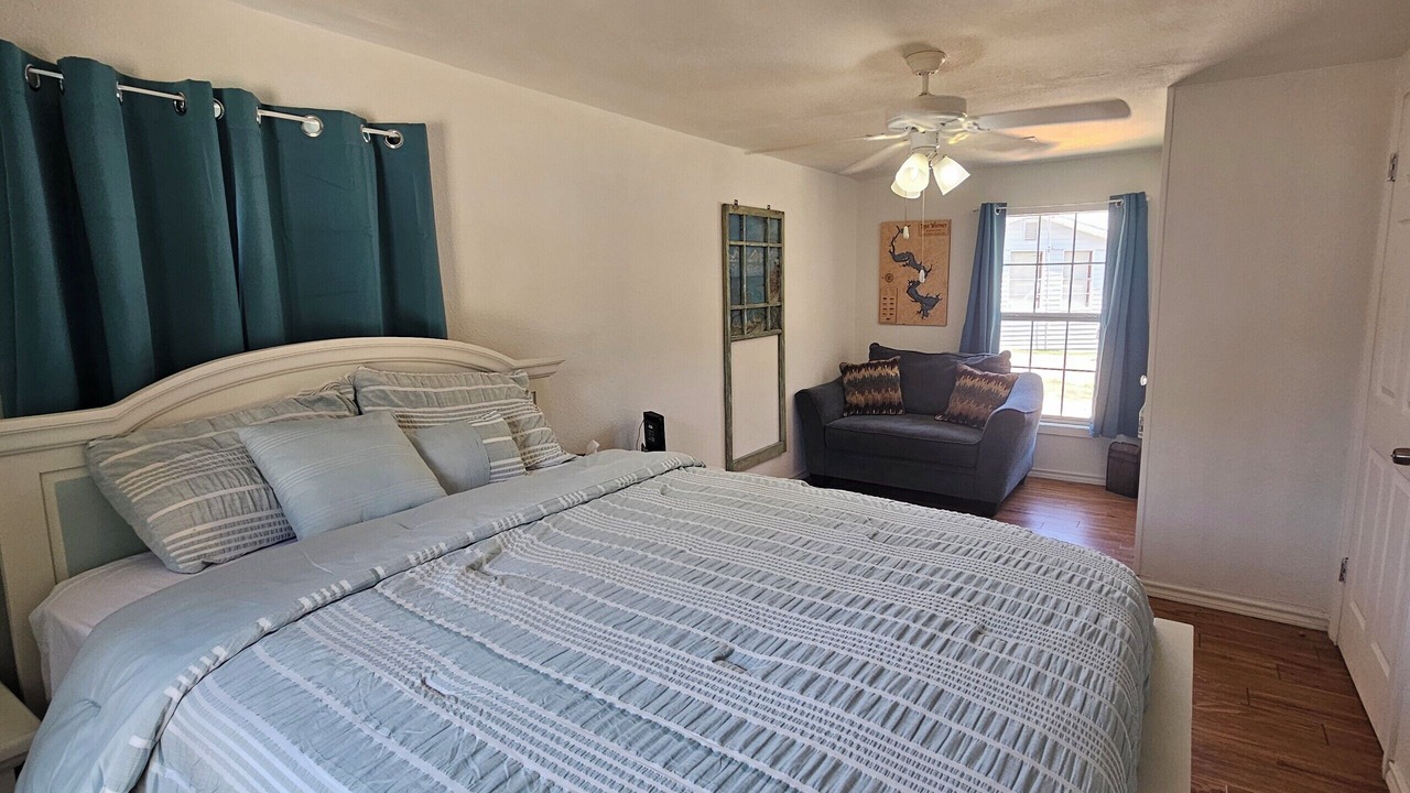 Photo of Bedroom in Whitney