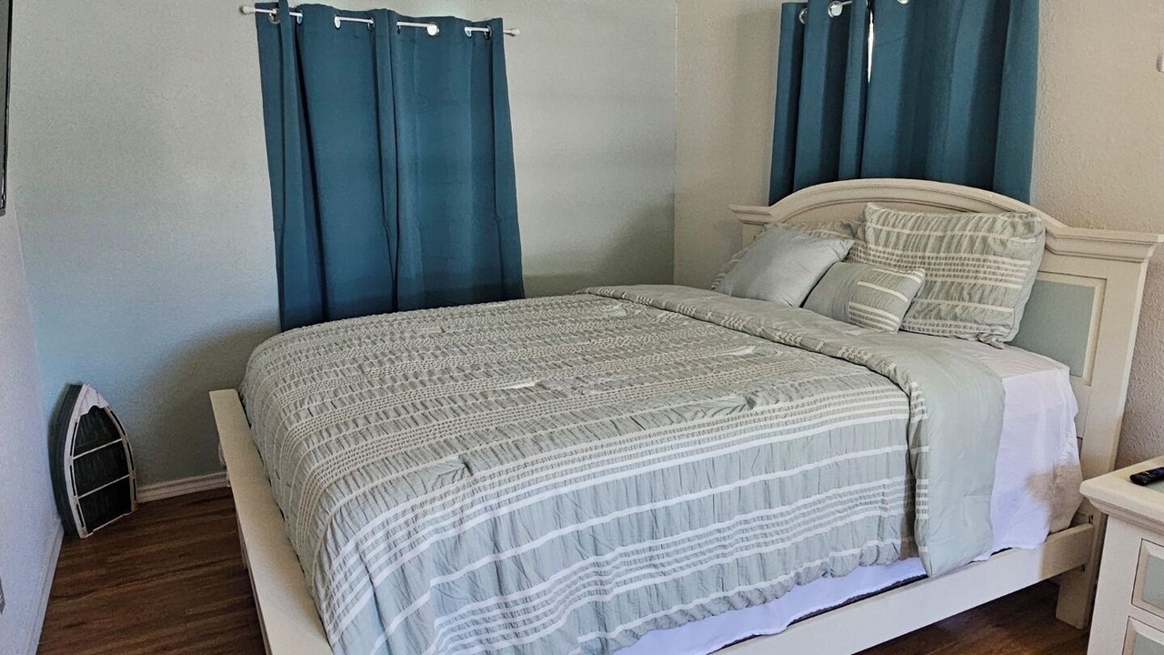 Photo of Bedroom in Whitney