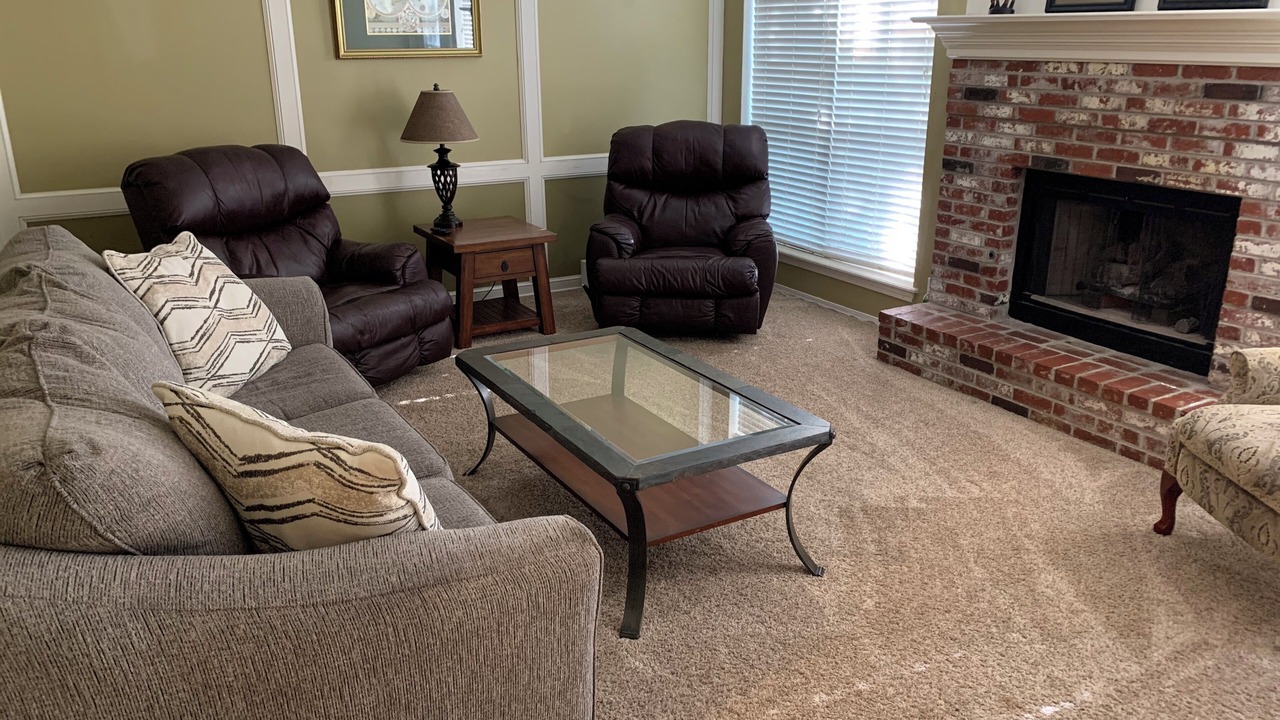 Photo of Livingroom in Owasso