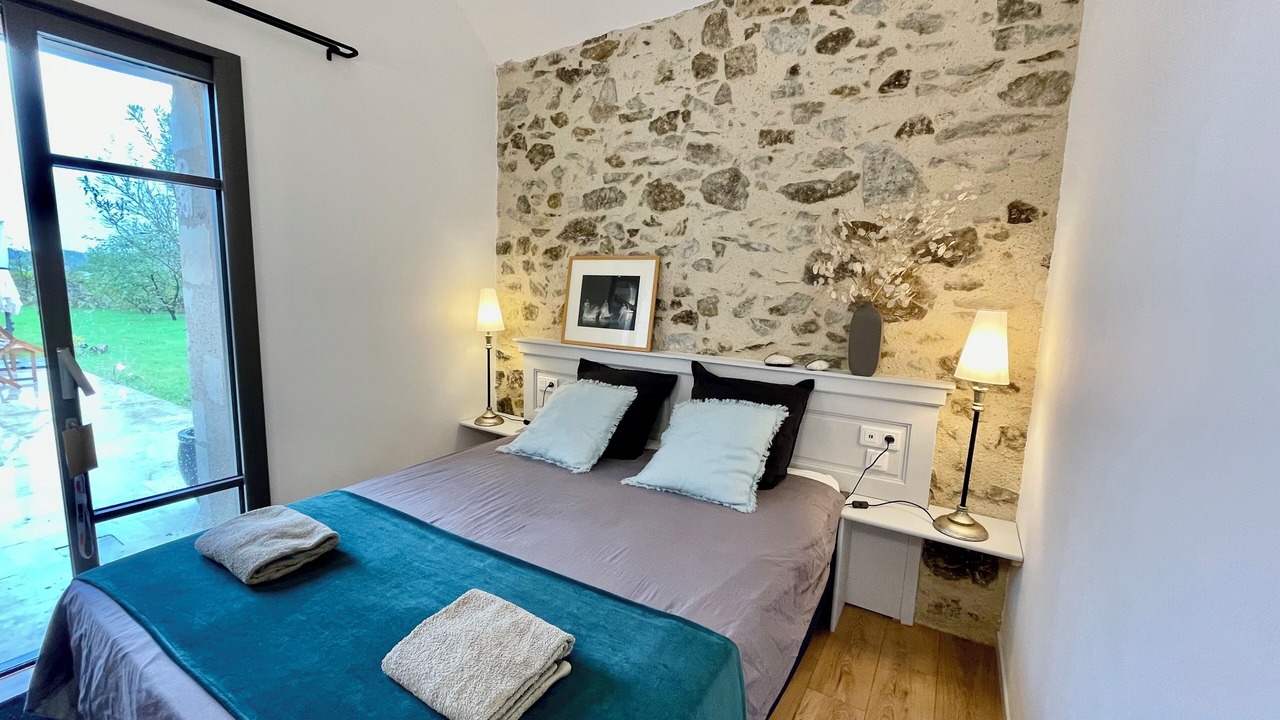 Photo of Bedroom in Moze-sur-Louet