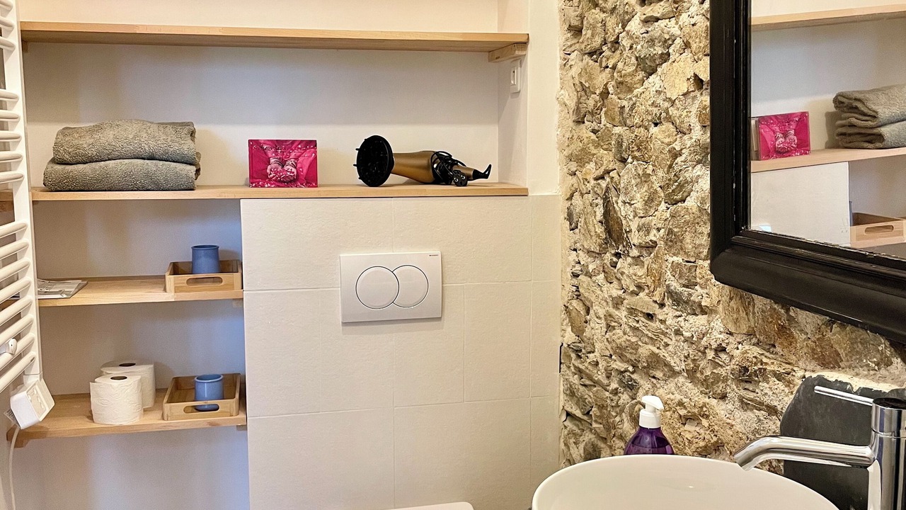 Photo of Bathroom in Moze-sur-Louet