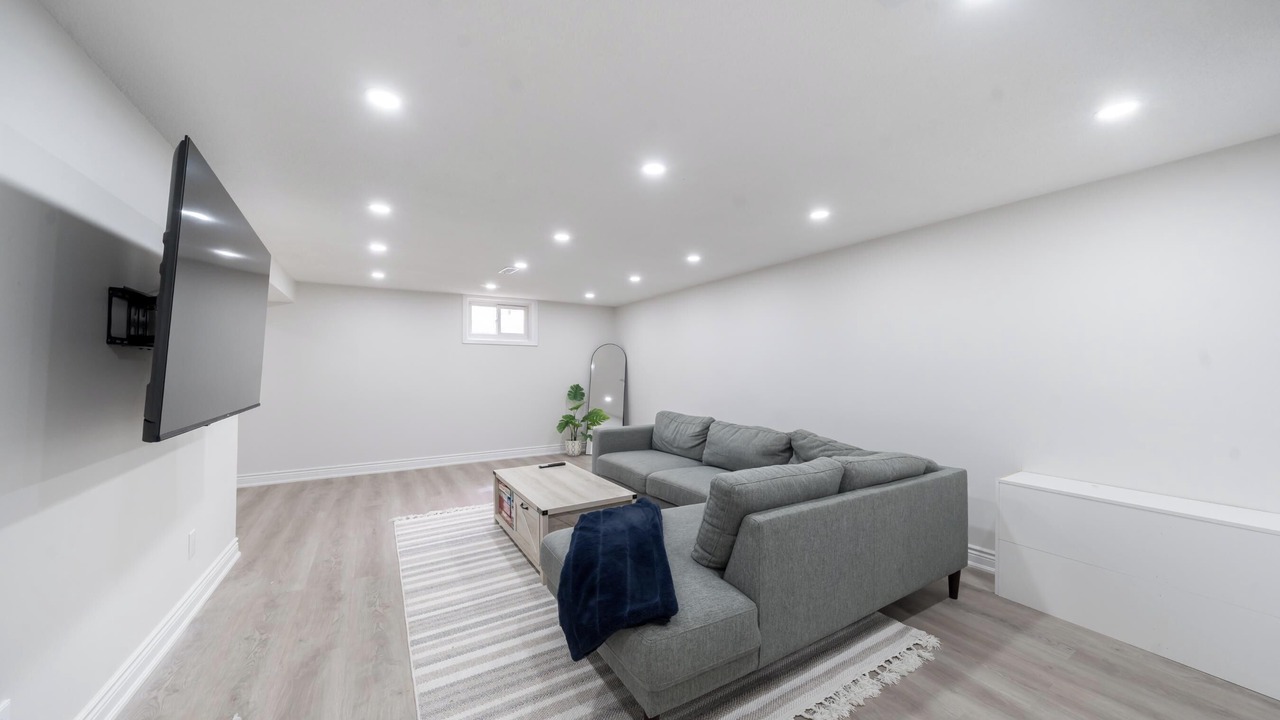 Photo of Livingroom in Lakeview