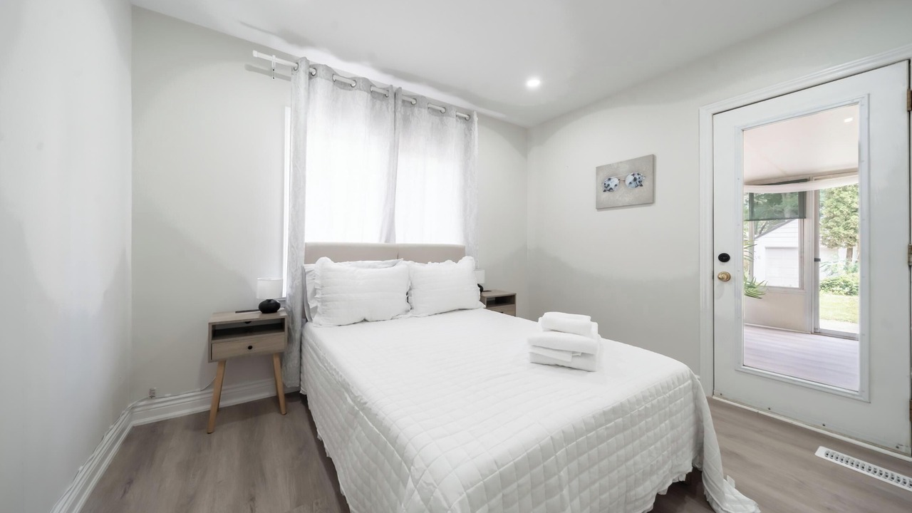 Photo of Bedroom in Lakeview