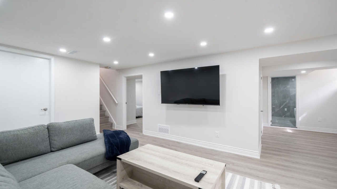 Photo of Livingroom in Lakeview