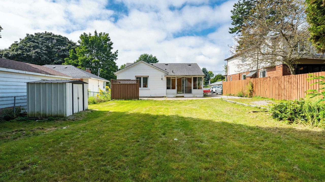 Photo of Outdoor in Lakeview