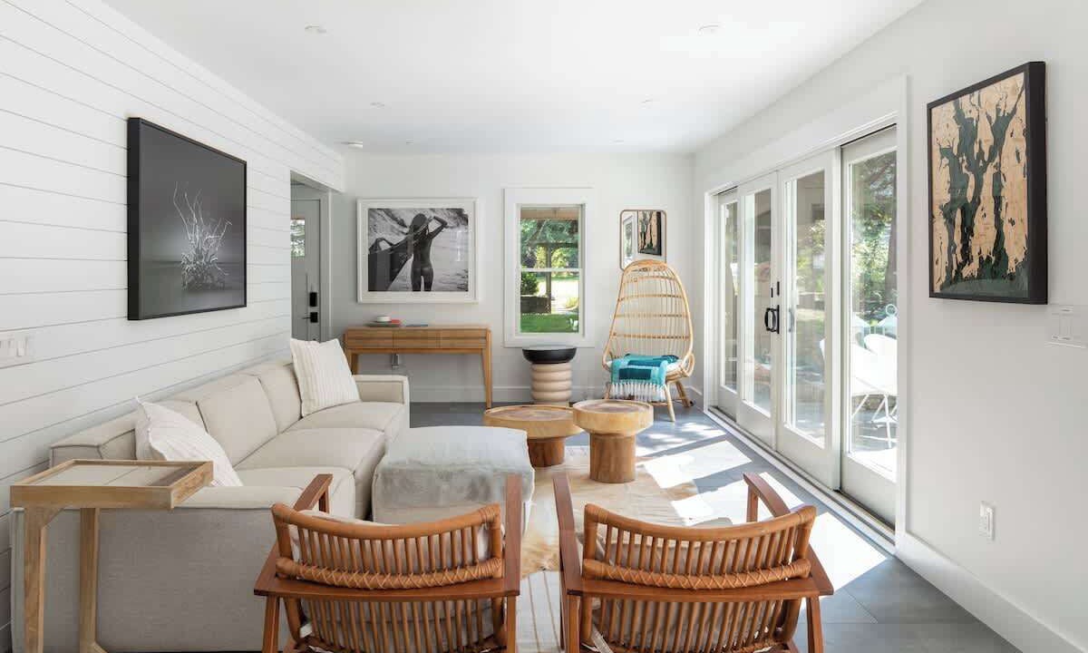 Photo of Livingroom in Jamestown Shores
