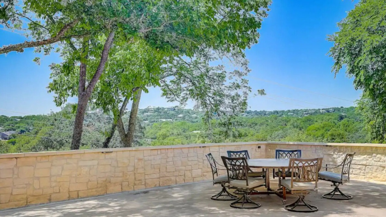 Photo of Outdoor in Highland Hills