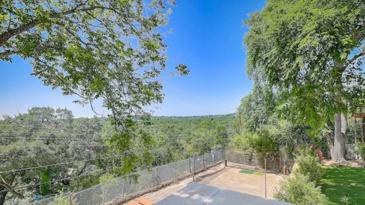 Photo of Bedroom in Highland Hills