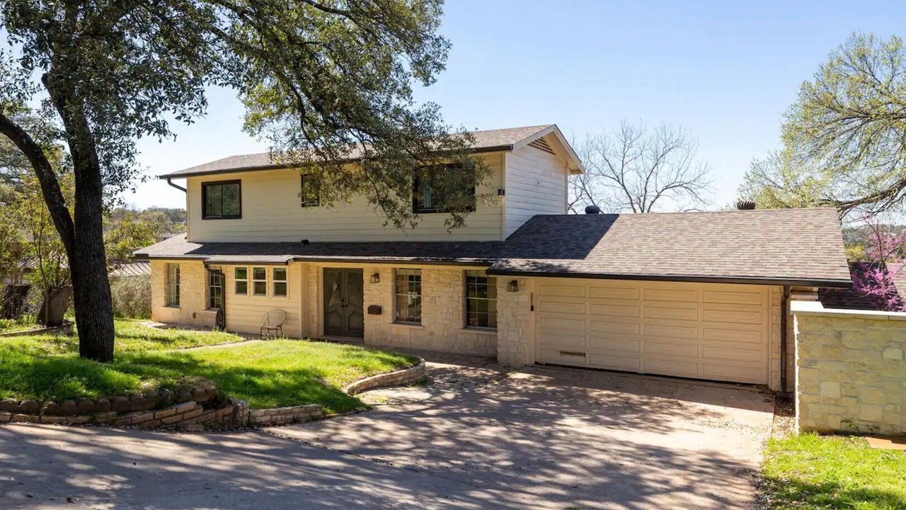 Photo of Outdoor in Highland Hills