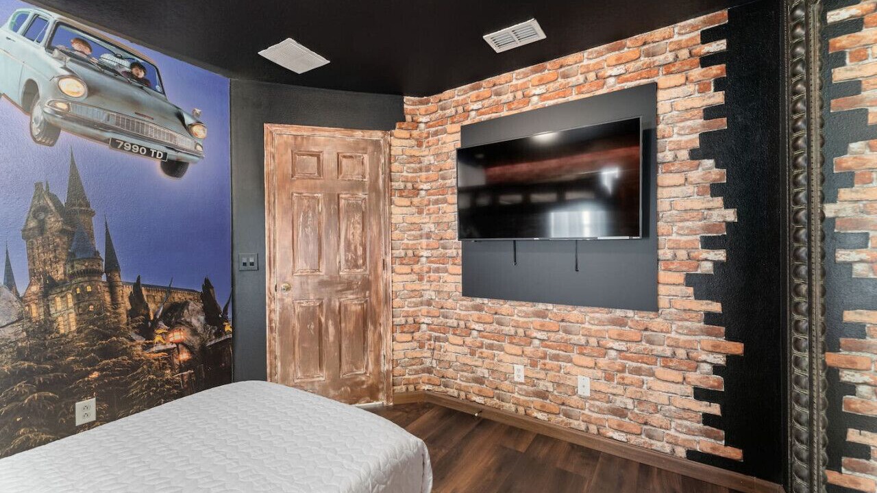 Photo of Bedroom in Crystal Cove
