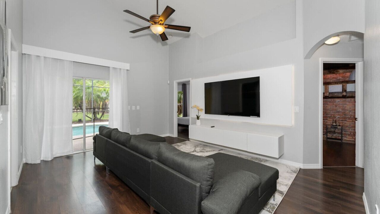 Photo of Livingroom in Crystal Cove