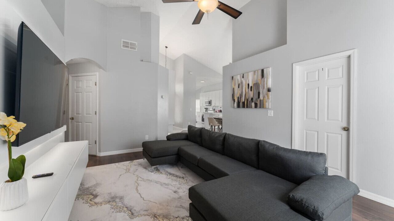 Photo of Livingroom in Crystal Cove
