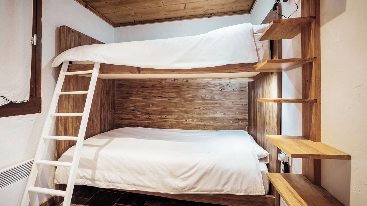 Photo of Bedroom in Demi-Quartier