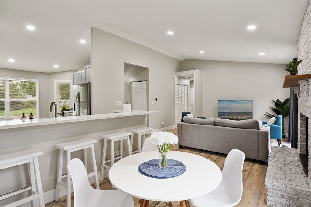 Photo of Others in Island Lake