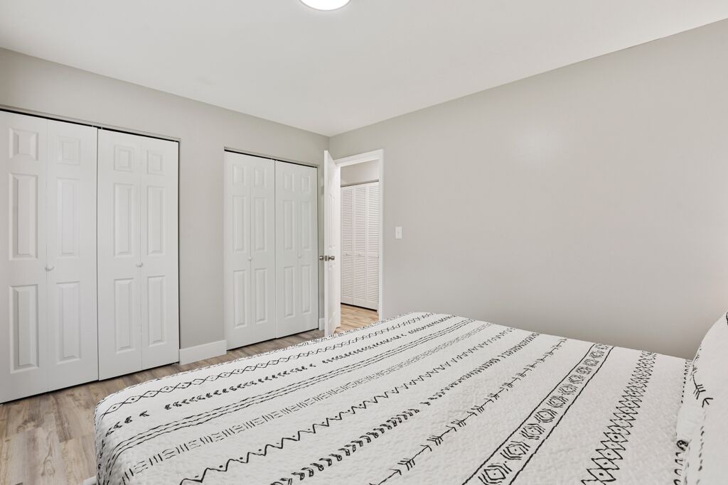 Photo of Bedroom in Island Lake