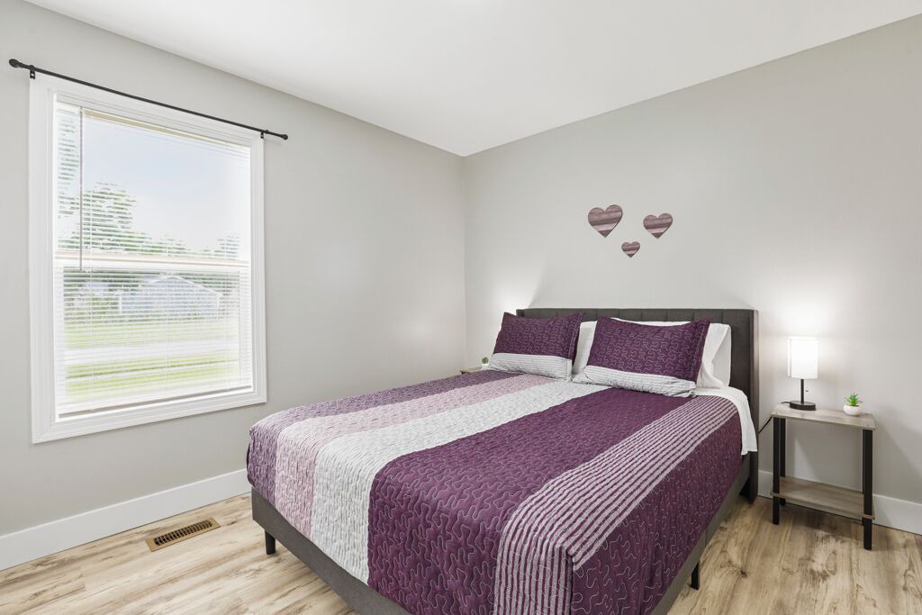 Photo of Bedroom in Island Lake