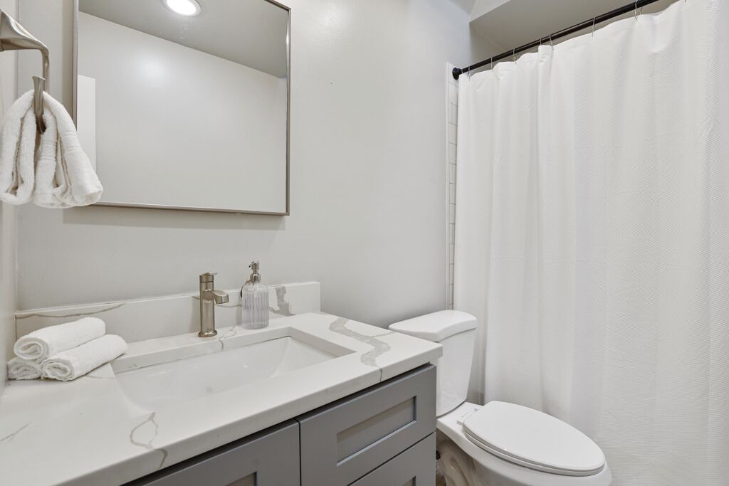 Photo of Bathroom in Island Lake