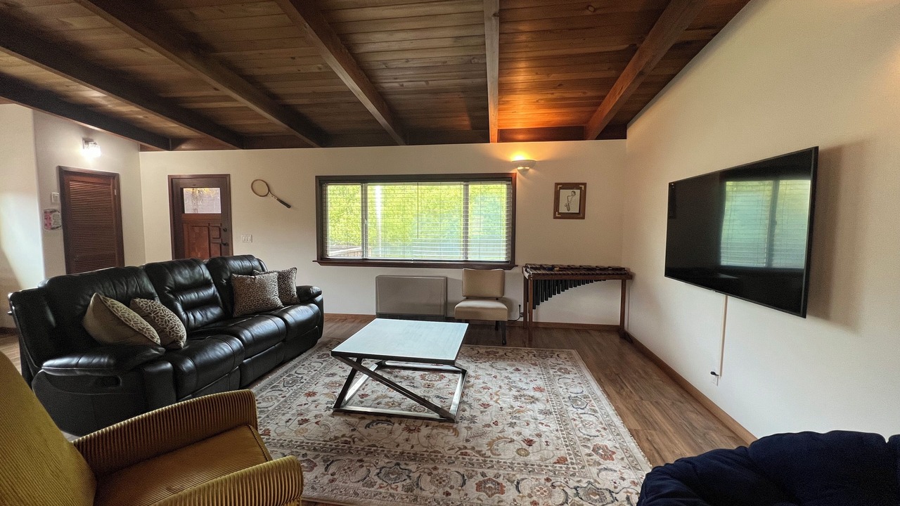 Photo of Livingroom in Inglenook