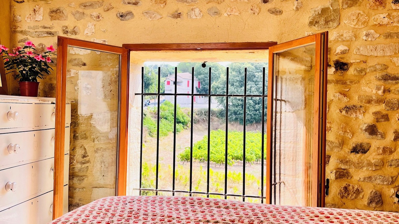 Photo of Bedroom in Saint-Hippolyte-de-Montaigu
