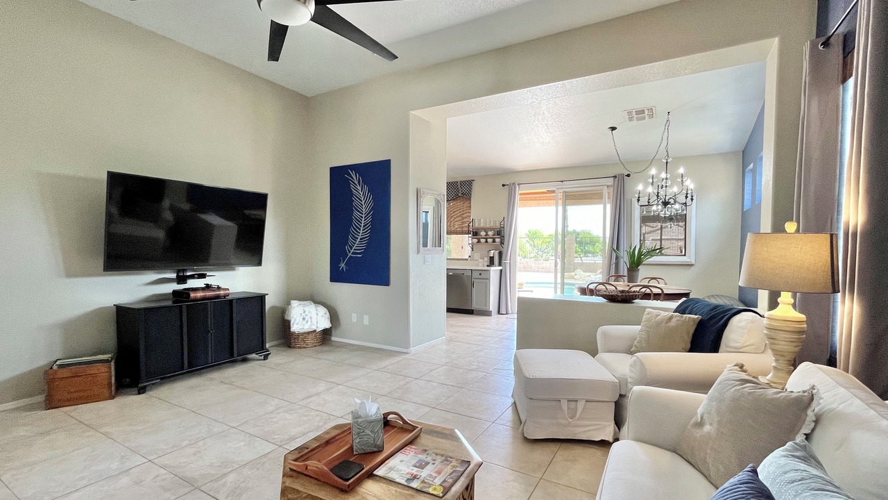 Photo of Livingroom in East Mesa