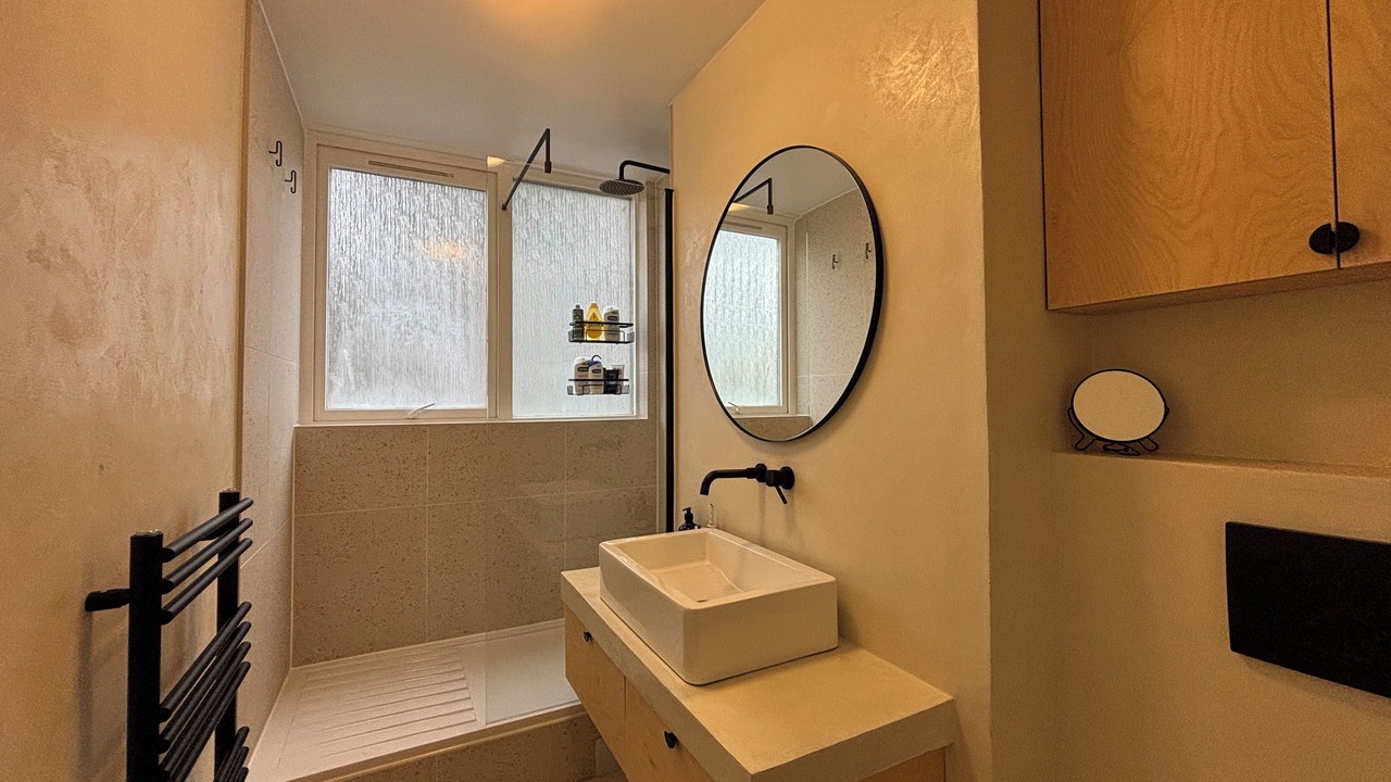 Photo of Others in Hoxton