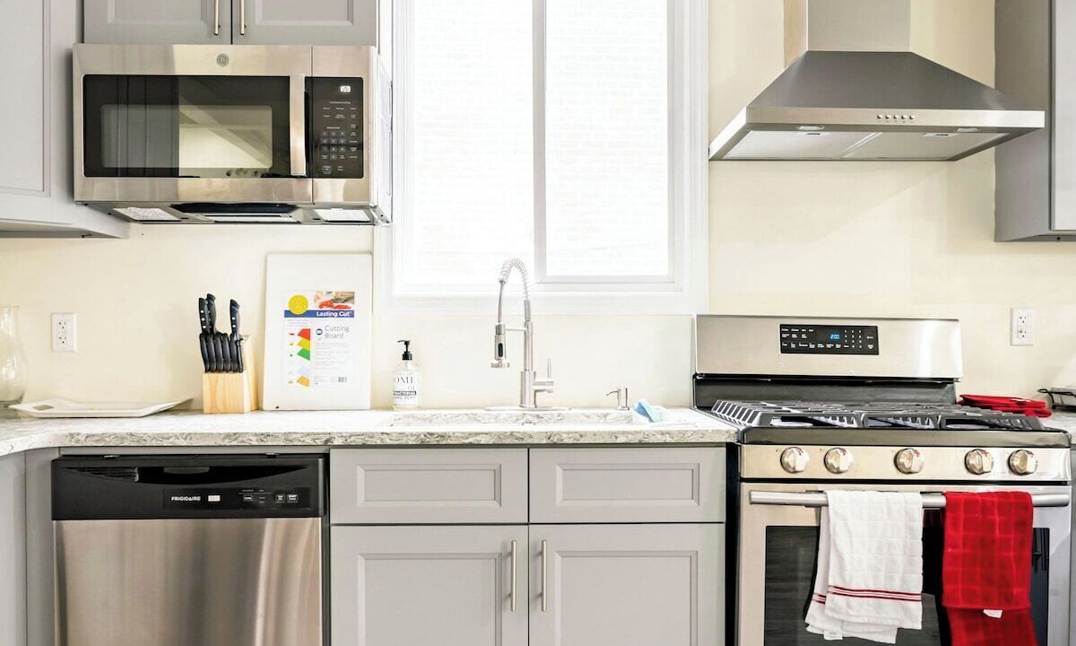 Photo of Kitchen in Jamaica Hills