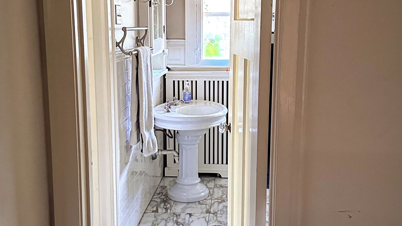 Photo of Bathroom in Glen Ellyn