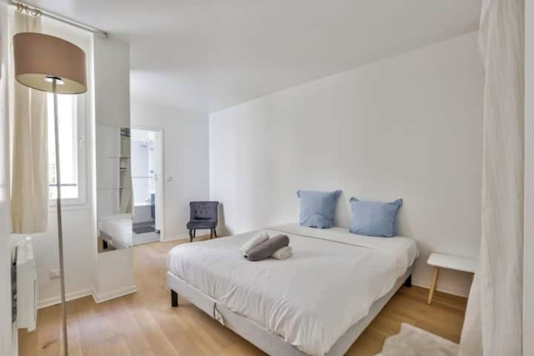 Photo of Bedroom in Notre Dame